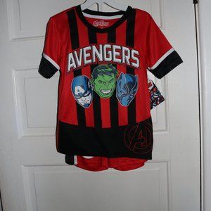 Avengers Tshirt and Shorts set size 5/6